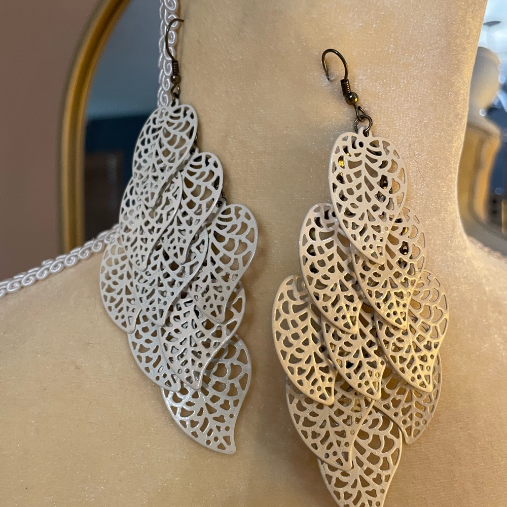 Bundle Earrings 5 Pack - image 4